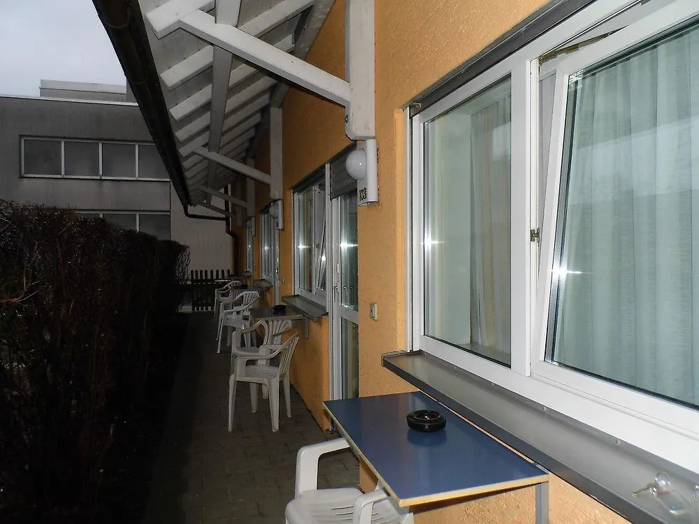 Hotel Wasserburg München 3*,